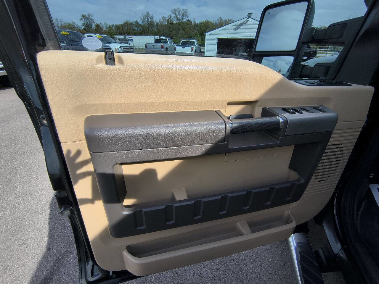 Used 2016 Ford F250 Lariat w/ Lariat Ultimate Package image 19