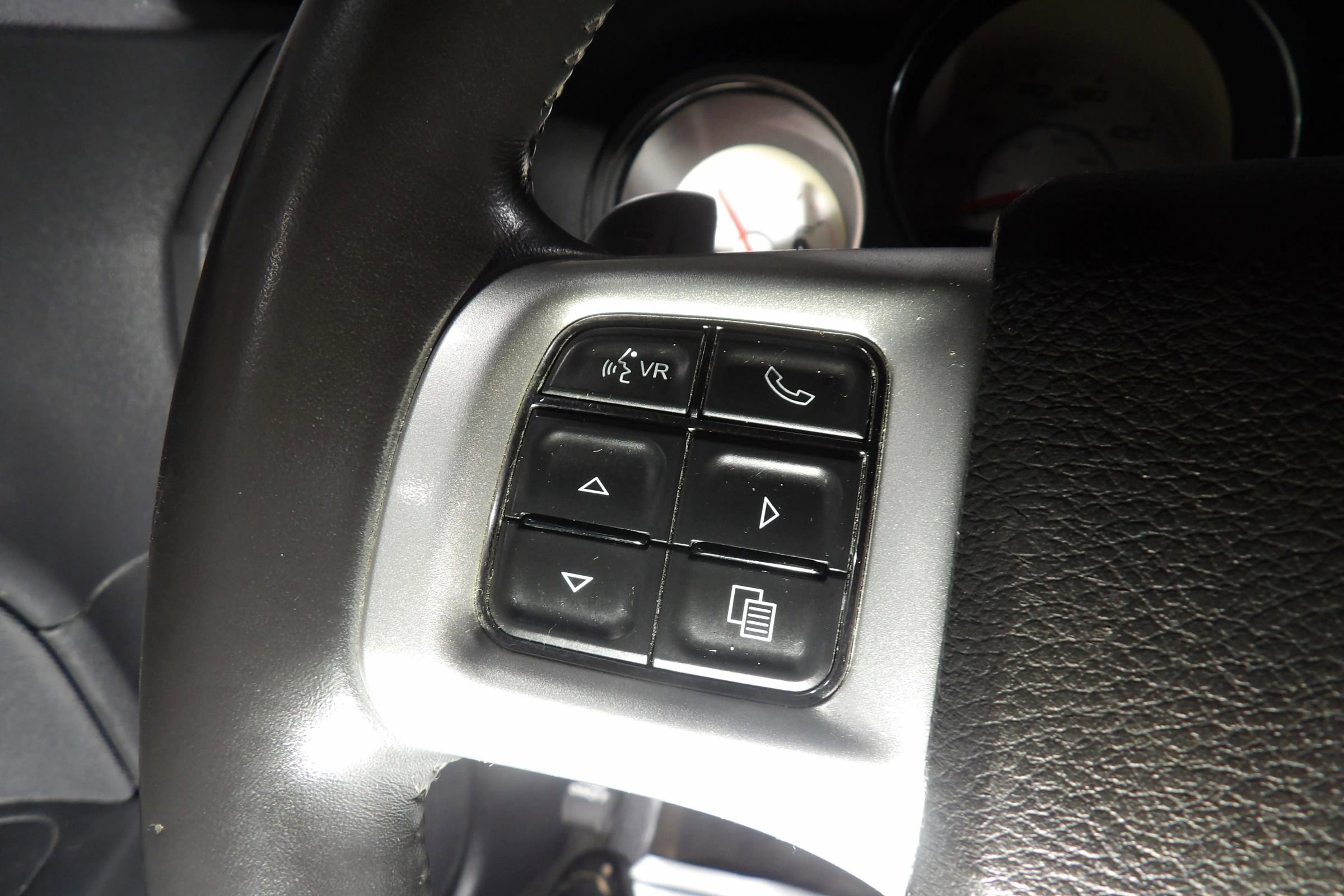 Used 2013 Dodge Challenger SXT w/ Super Sport Group image 15