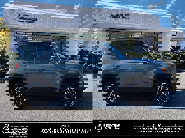 Used 2016 Jeep Renegade Trailhawk image 6