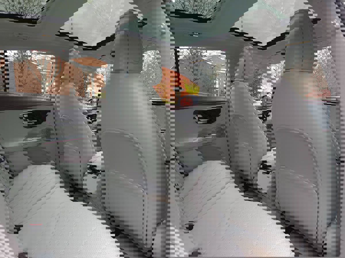 Used 2023 Mercedes-Benz EQE 350+ Sedan image 19