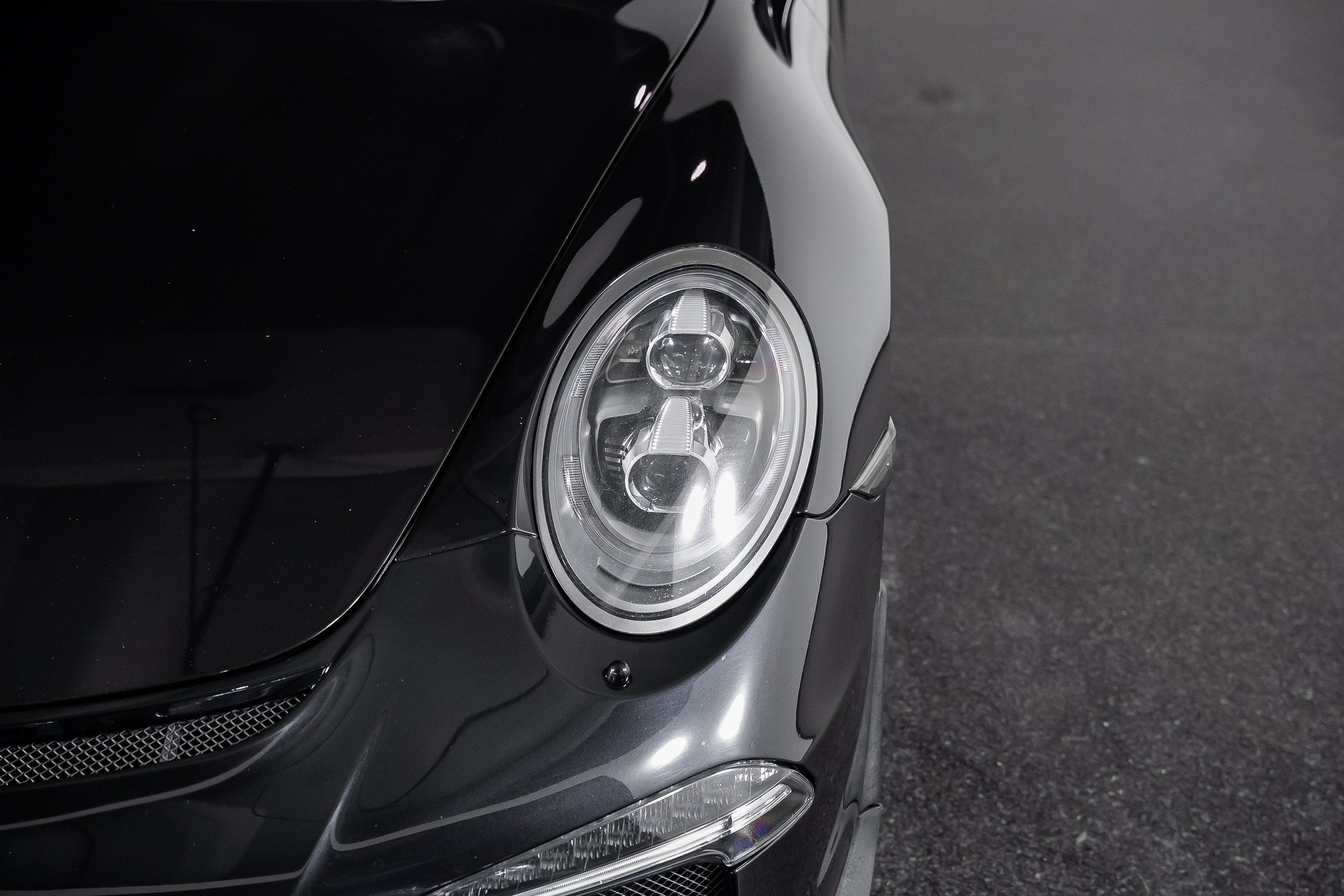 Used 2014 Porsche 911 GT3 w/ Sound Package Plus RWD image 9
