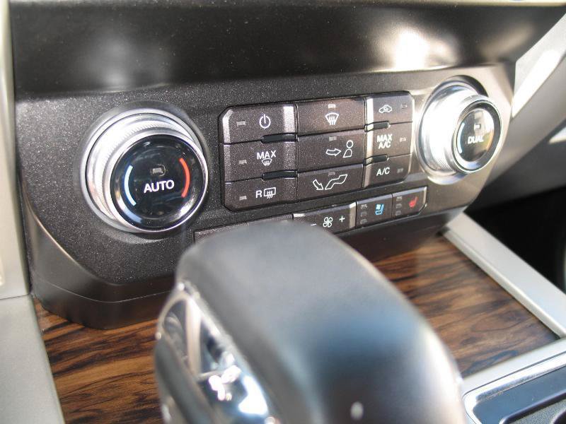 Used 2019 Ford F150 Lariat w/ Equipment Group 502A Luxury AWD/4WD image 43