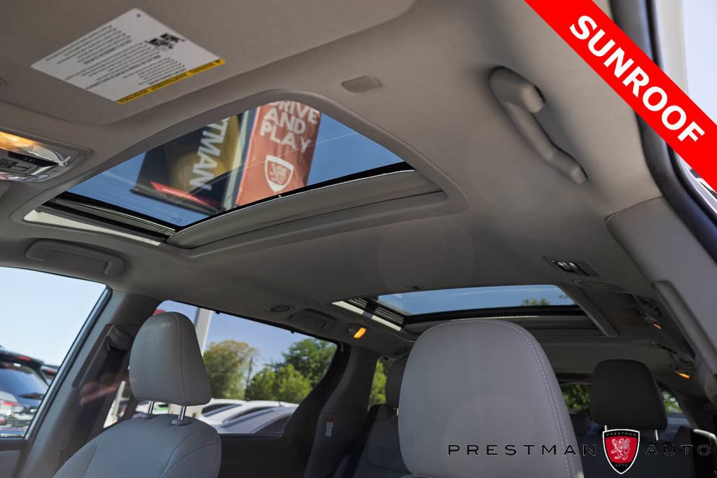 Used 2020 Toyota Sienna Limited FWD image 14