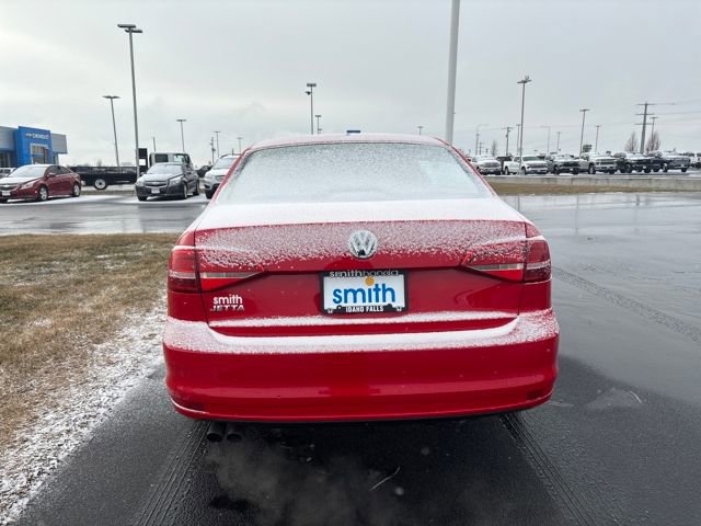 Used 2015 Volkswagen Jetta S image 4