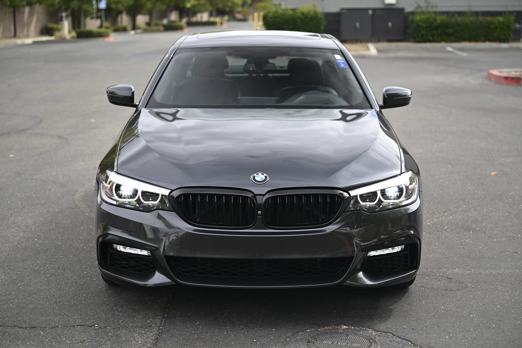 Used 2018 BMW 540i xDrive AWD/4WD image 2