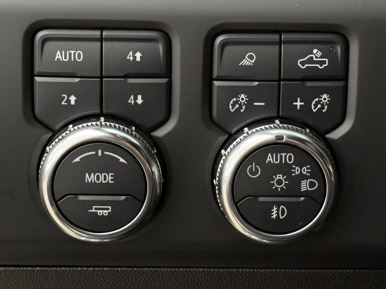 Used 2024 GMC Sierra 2500 AT4 AWD/4WD image 19