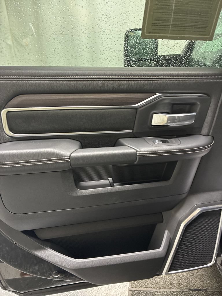 Used 2026 RAM 2500 Laramie AWD/4WD image 24