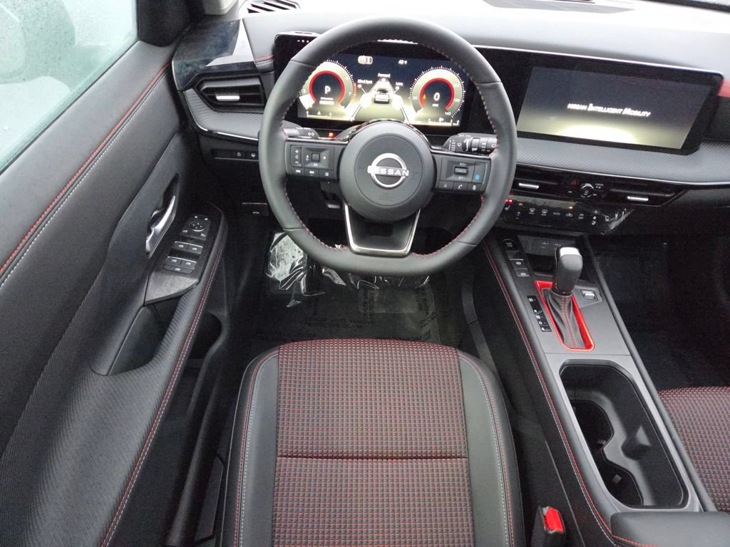 New 2026 Nissan Kicks SR w/ SR Premium Package AWD/4WD image 32
