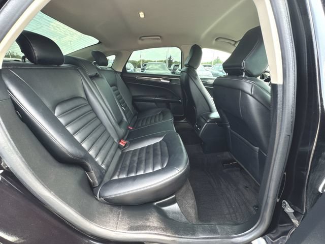 Used 2020 Ford Fusion SEL FWD image 26