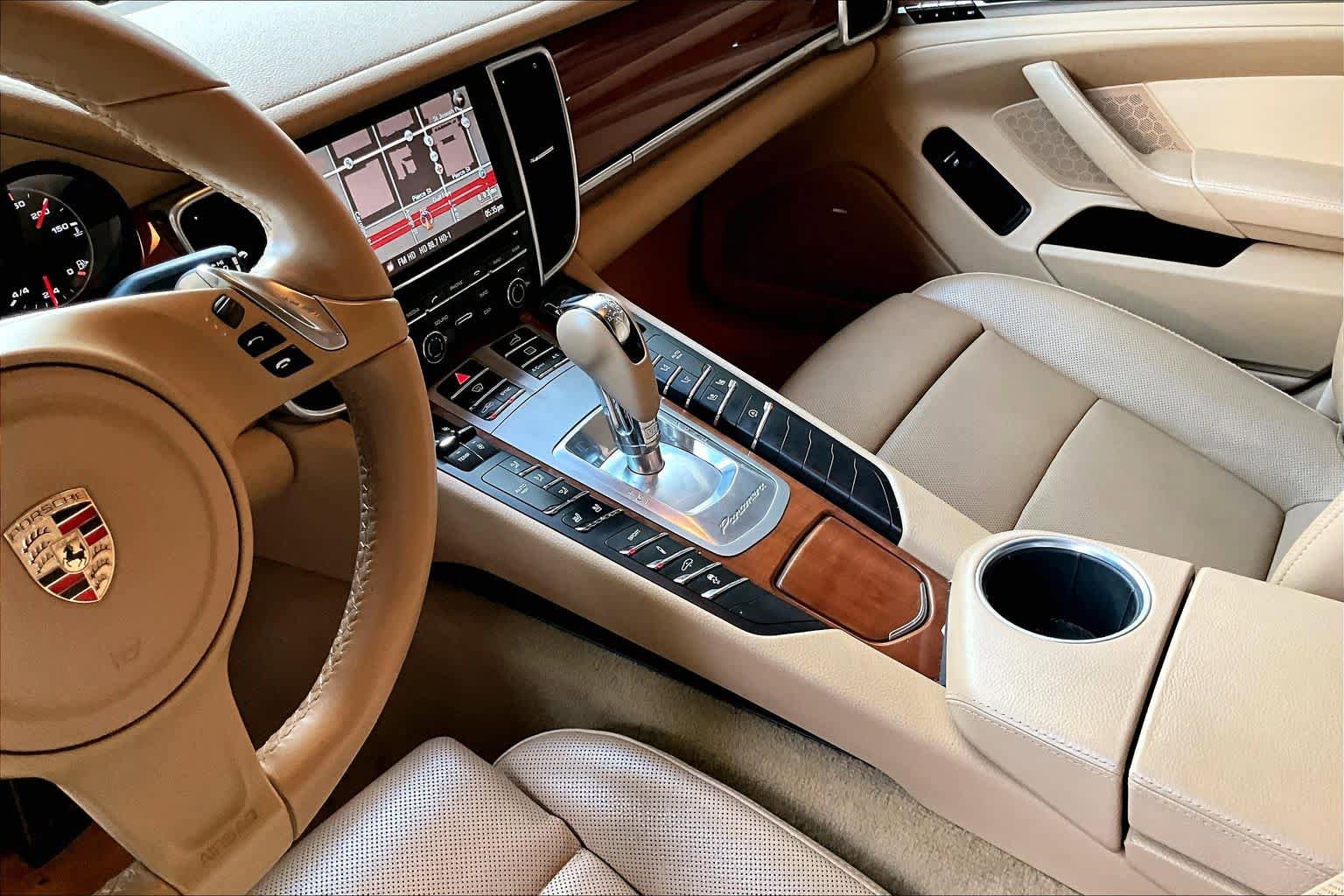 Used 2014 Porsche Panamera image 16