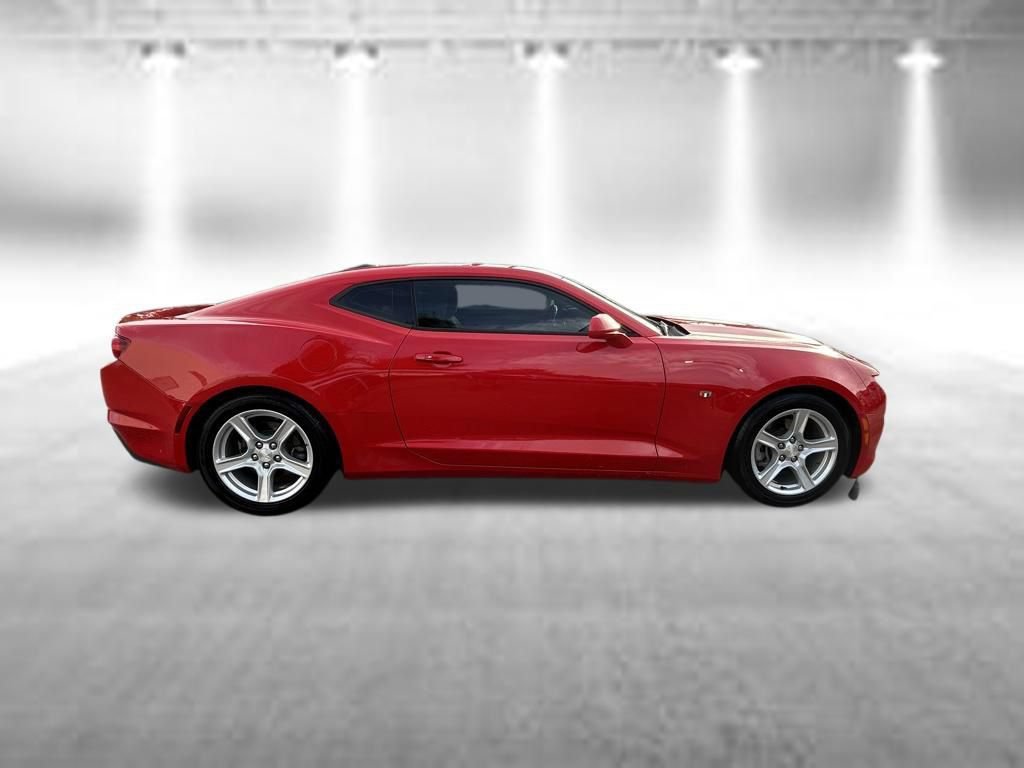 Used 2022 Chevrolet Camaro LT RWD image 4