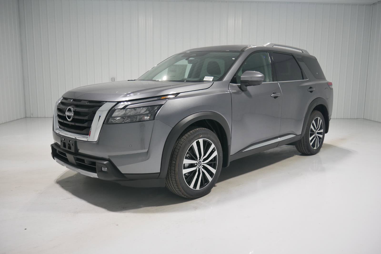 New 2025 Nissan Pathfinder Platinum