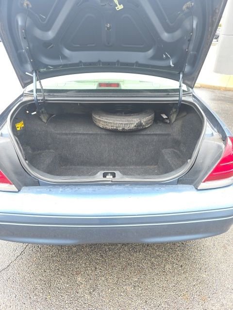 Used 2008 Ford Crown Victoria LX image 24