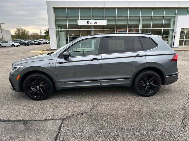 Certified 2023 Volkswagen Tiguan SE R-Line AWD/4WD image 5