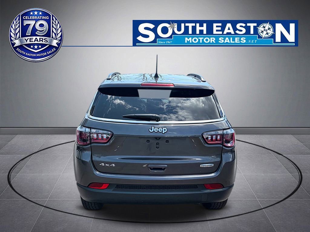 Used 2022 Jeep Compass Latitude image 4