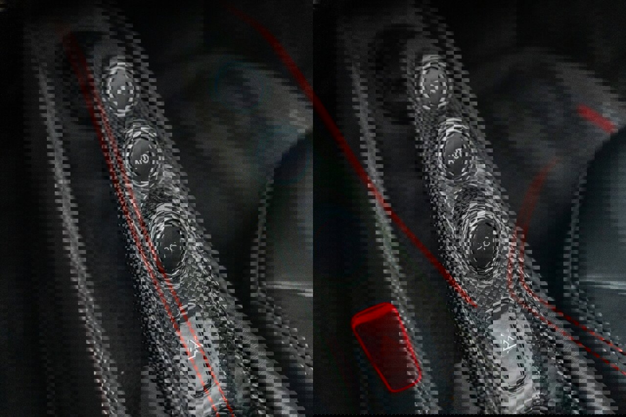 Used 2022 Ferrari F8 Tributo image 98