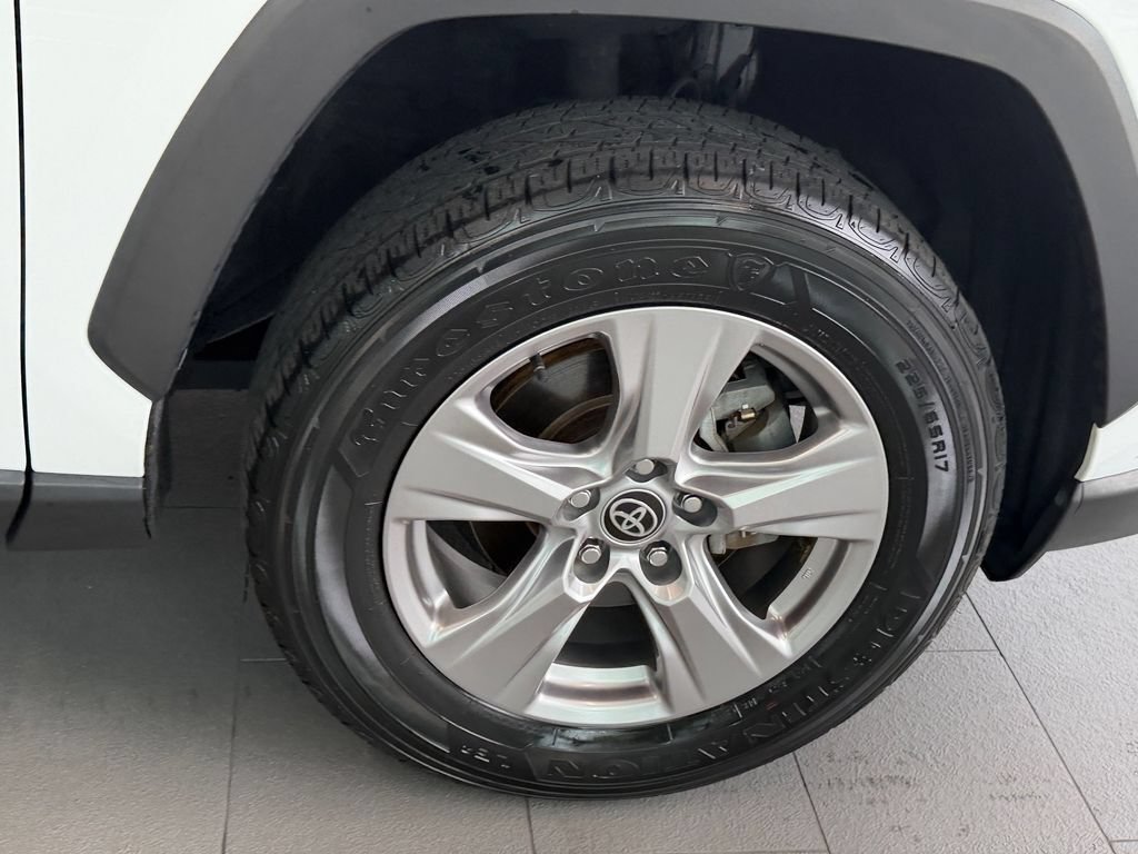 Used 2023 Toyota RAV4 XLE AWD/4WD image 15