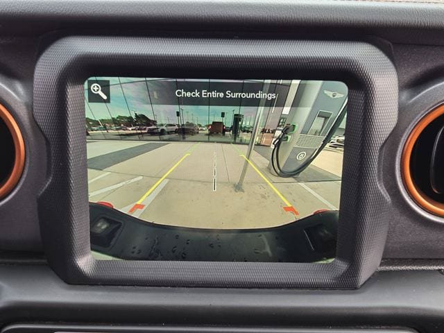 Used 2022 Jeep Gladiator Mojave w/ LED Lighting Group AWD/4WD image 15