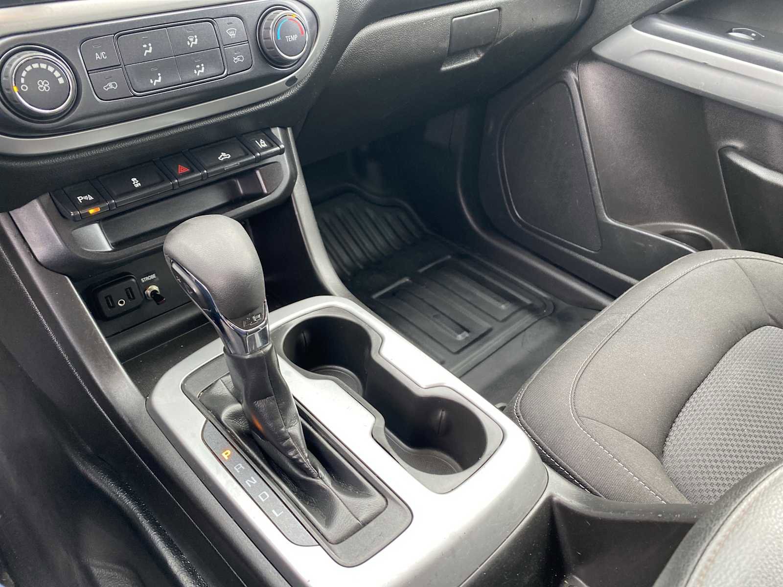 Used 2022 Chevrolet Colorado LT w/ Fleet Safety Package image 15