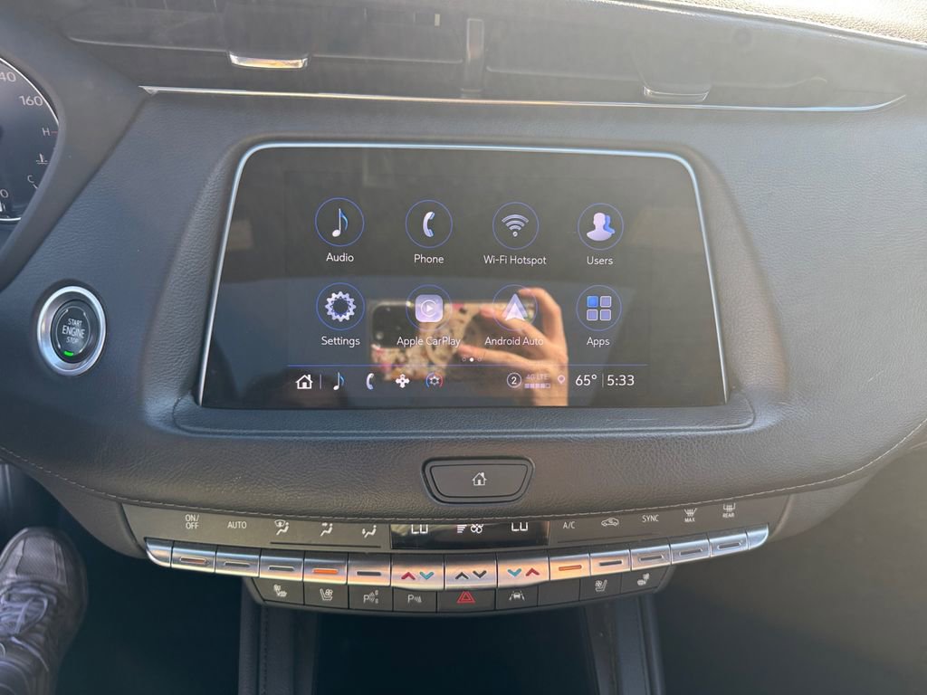 Used 2022 Cadillac XT4 Premium Luxury w/ Enhanced Visibility Package image 9