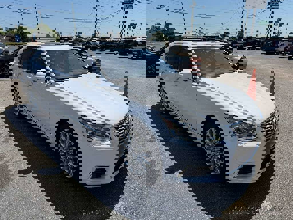 Used 2013 Lexus LS 460 w/ Comfort Pkg RWD image 3