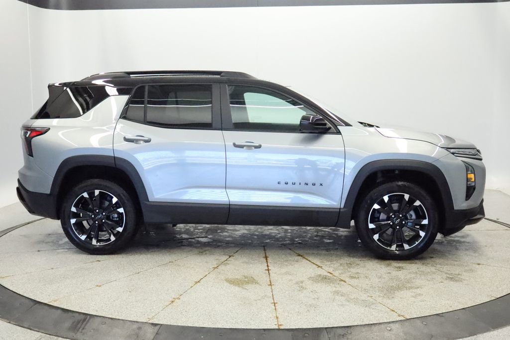 Used 2025 Chevrolet Equinox RS w/ Convenience Package III image 8