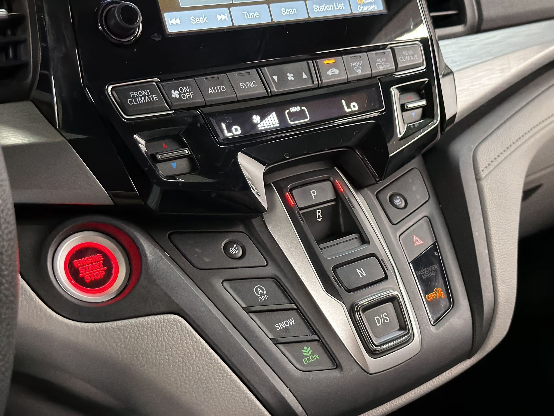 Certified 2024 Honda Odyssey EX image 18