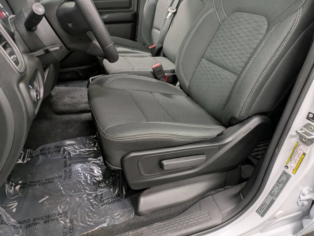 Used 2026 RAM 1500 Express AWD/4WD image 12