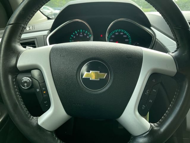Used 2011 Chevrolet Traverse LT w/ Personal Connectivity Package FWD image 11