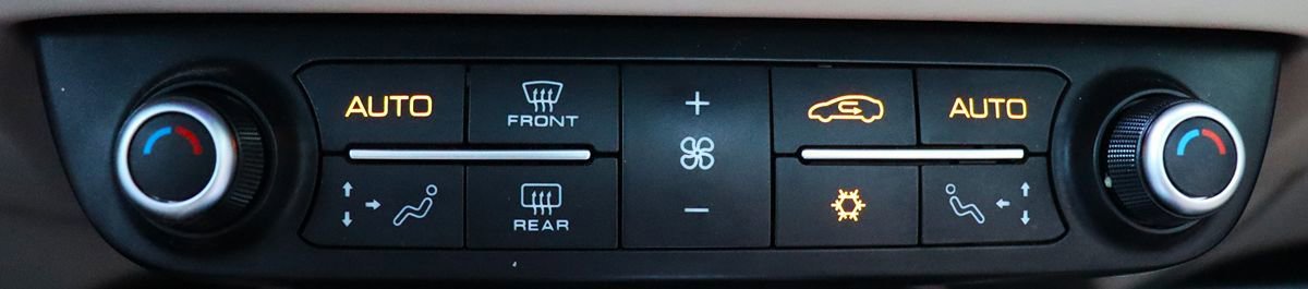 Used 2020 Ferrari Portofino RWD image 47