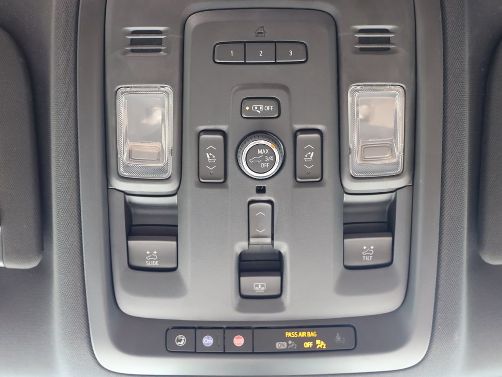 Certified 2024 Chevrolet Tahoe High Country AWD/4WD image 33