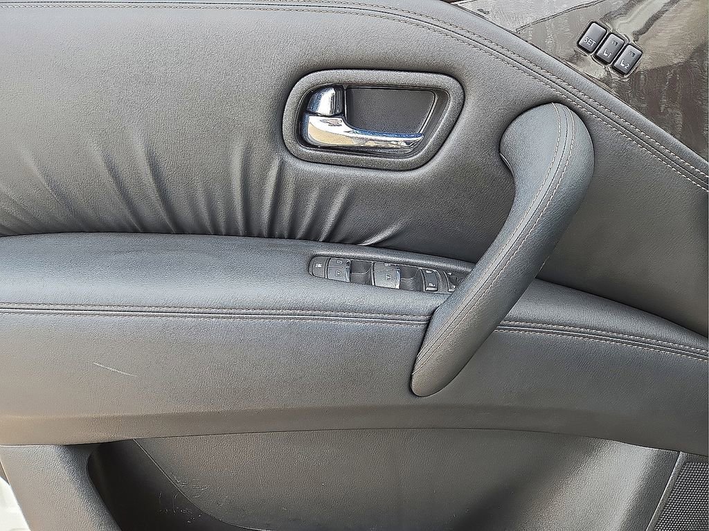 Used 2024 Nissan Armada Platinum w/ Captain's Chairs Package image 21
