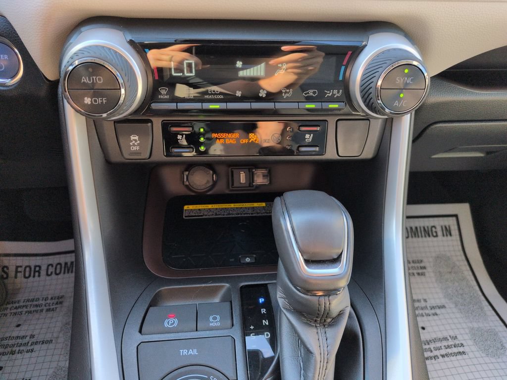 Certified 2020 Toyota RAV4 Limited AWD/4WD image 18
