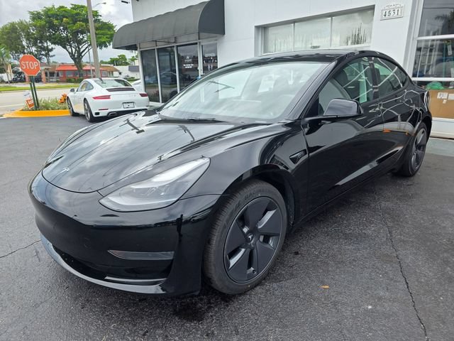 Used 2023 Tesla Model 3 Standard Range RWD image 2