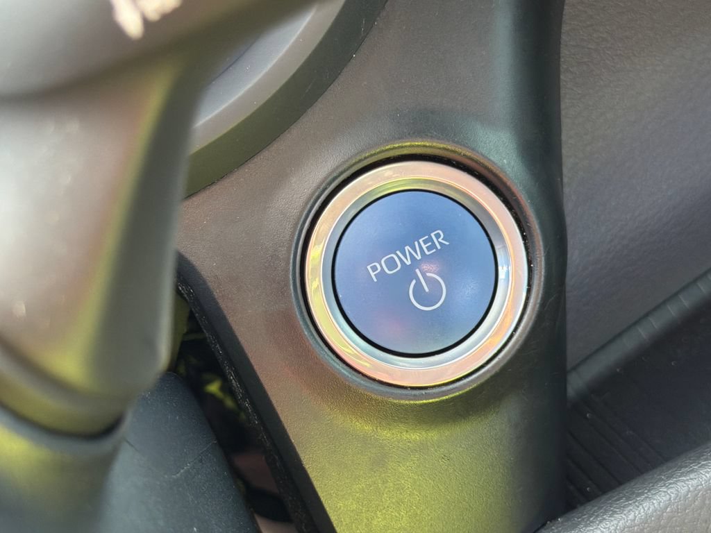 Used 2024 Toyota Sienna XLE Woodland Edition AWD/4WD image 31