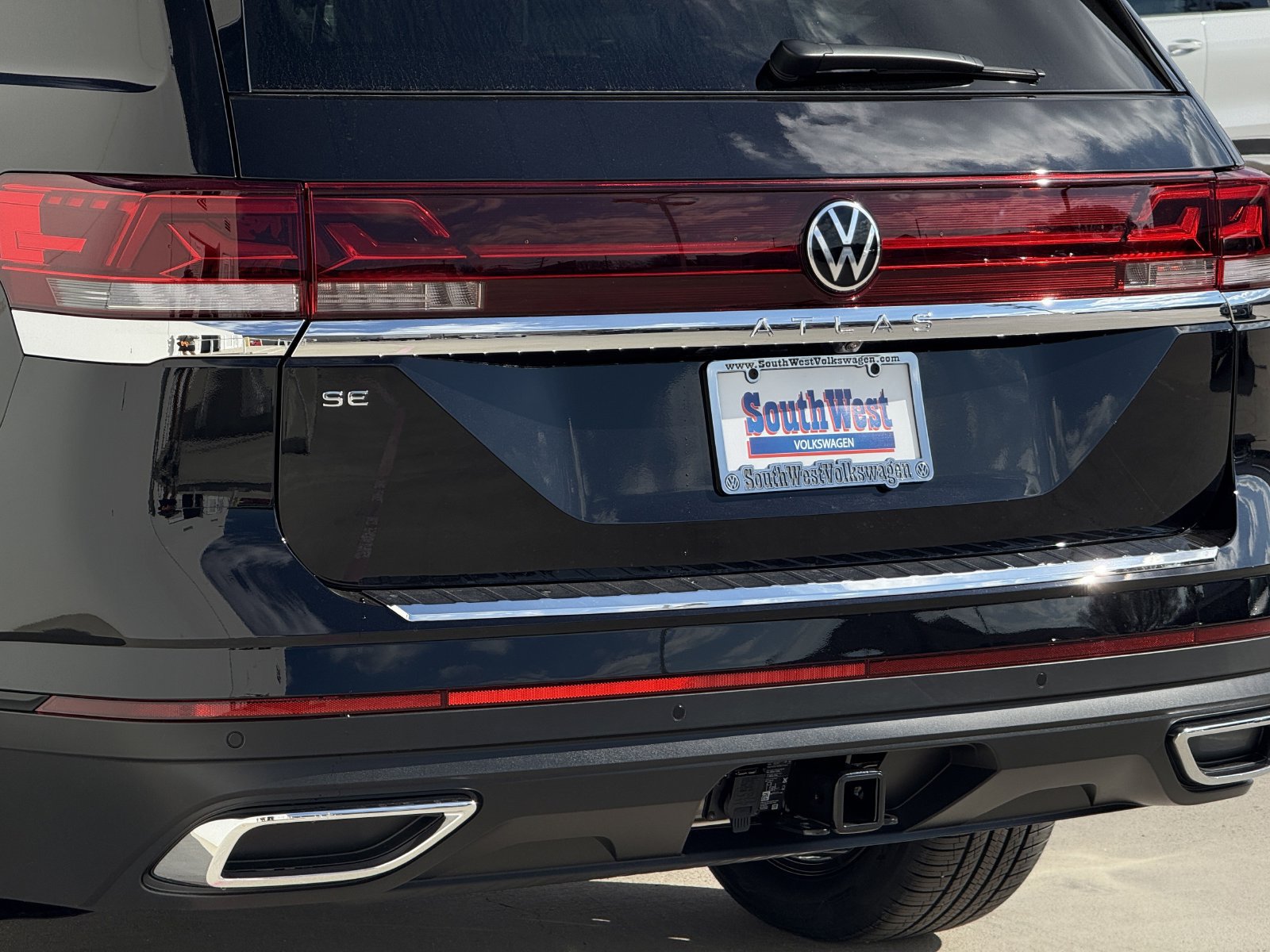 New 2026 Volkswagen Atlas SE FWD image 6