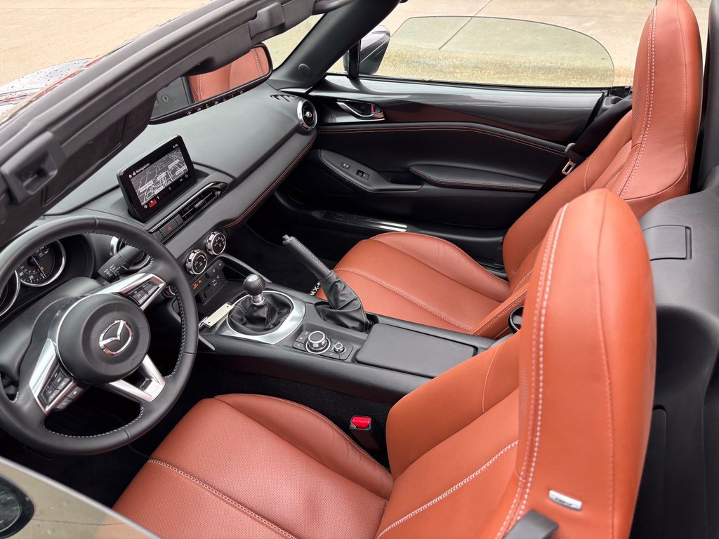 Used 2023 MAZDA MX-5 Miata Grand Touring RWD image 22