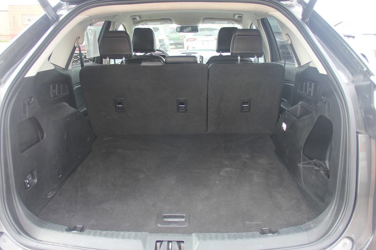 Used 2020 Ford Edge SEL w/ Convenience Package AWD/4WD image 11