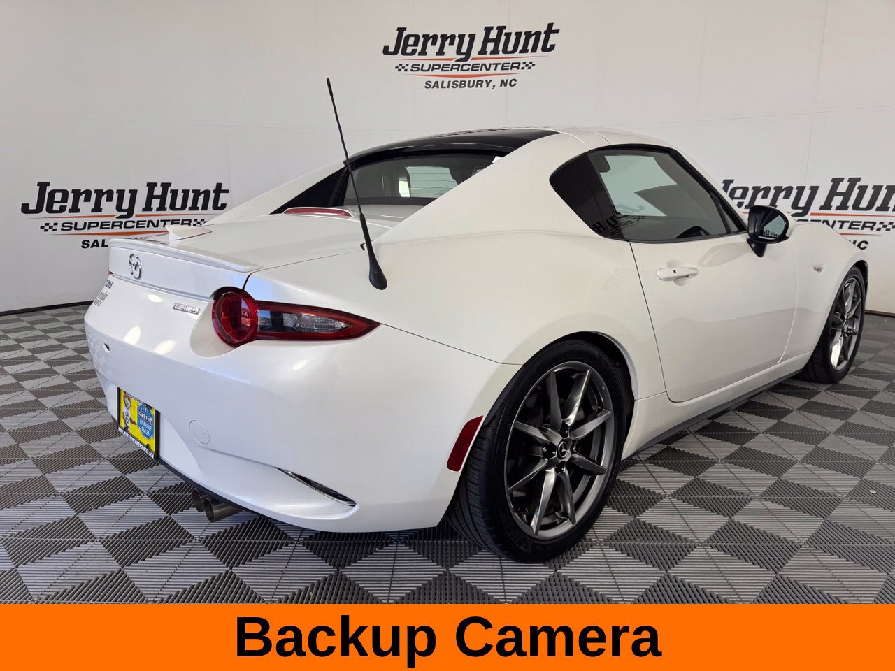 Used 2021 MAZDA MX-5 Miata RF Grand Touring RWD image 7