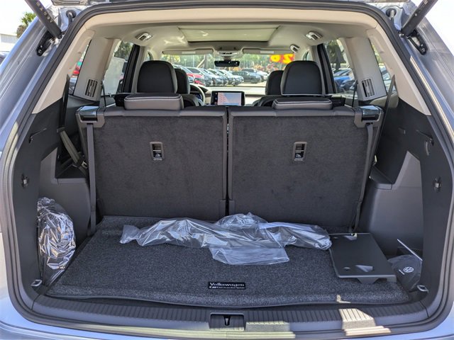 New 2026 Volkswagen Atlas SEL Premium R-Line image 13