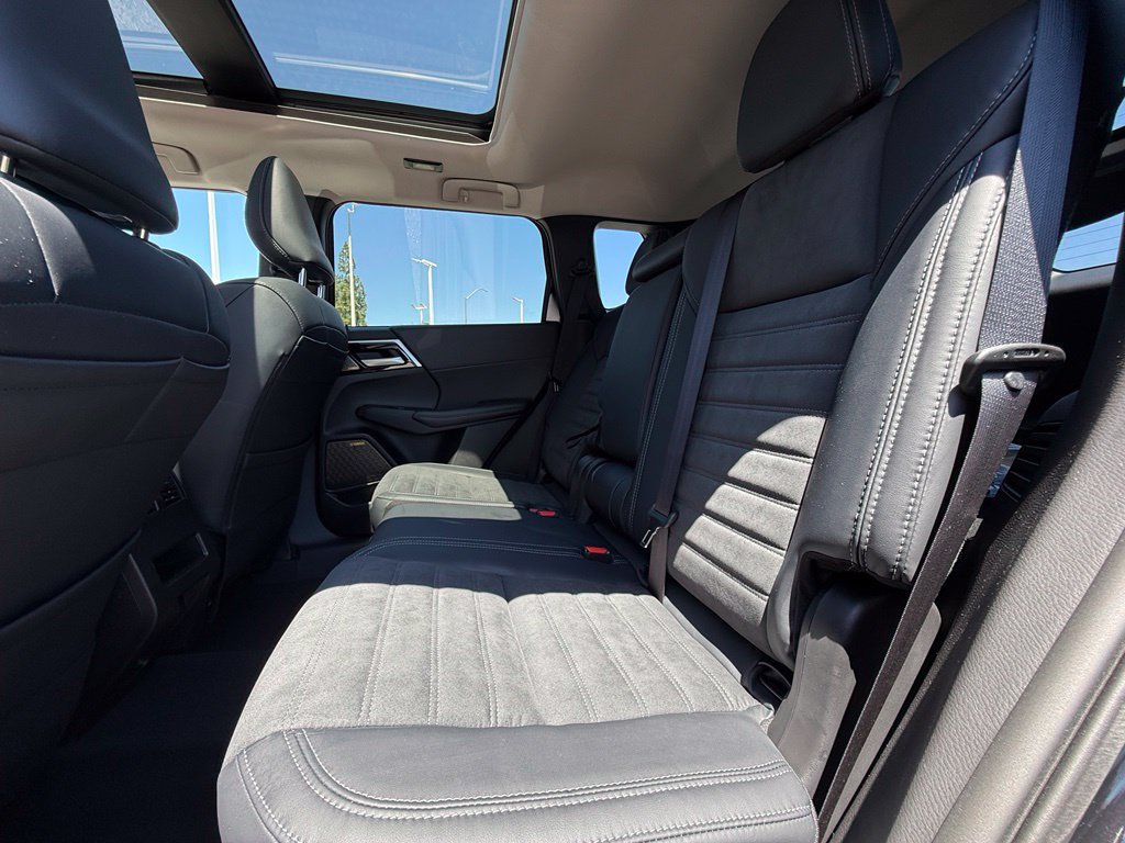 New 2026 Mitsubishi Outlander SE FWD image 37