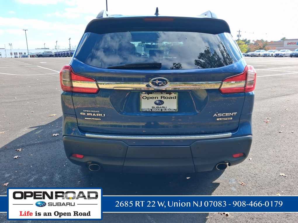 Used 2022 Subaru Ascent Limited w/ Technology Package AWD/4WD image 4