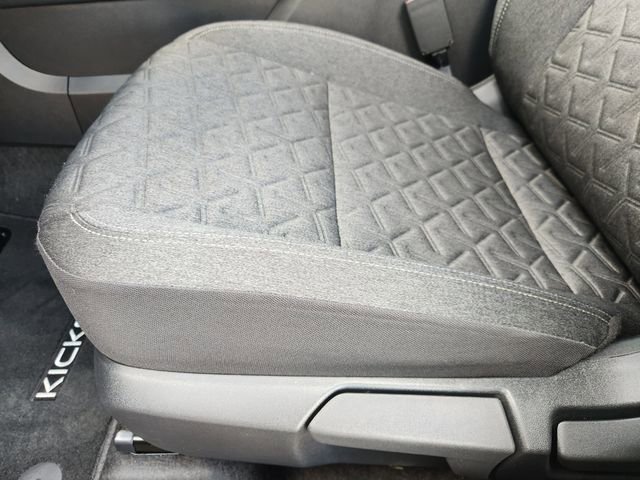 Used 2026 Nissan Kicks SV image 18