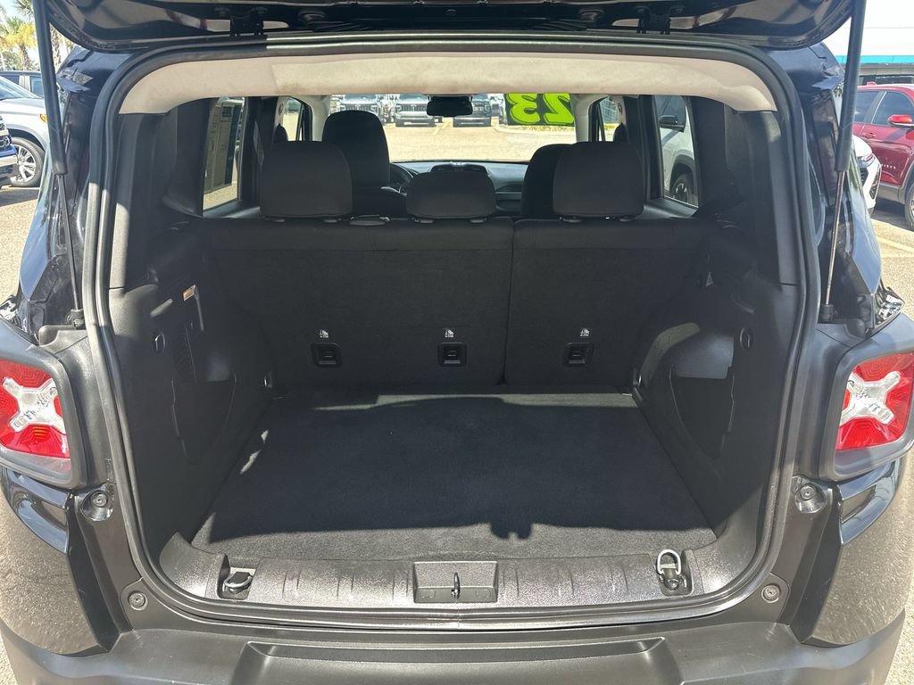 Used 2023 Jeep Renegade Trailhawk AWD/4WD image 23