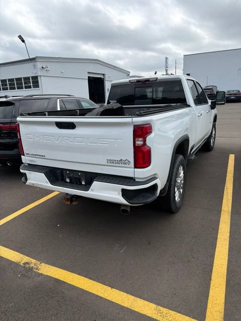 Used 2022 Chevrolet Silverado 2500 High Country w/ Z71 Off-Road Package AWD/4WD image 3