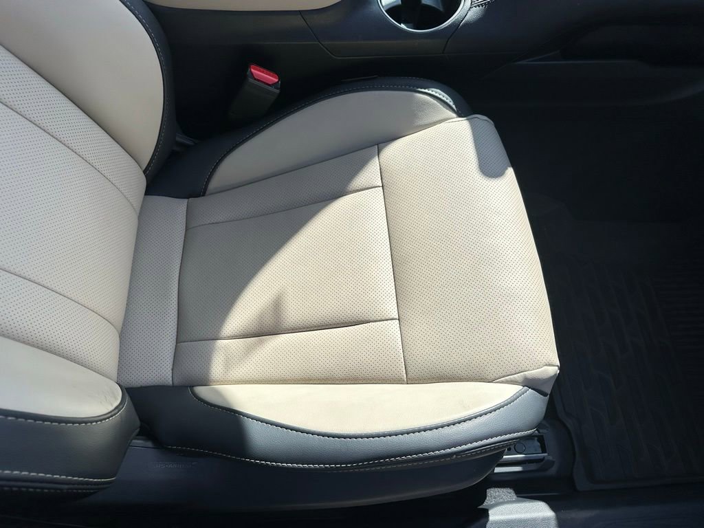 Used 2025 Subaru Outback Limited image 18