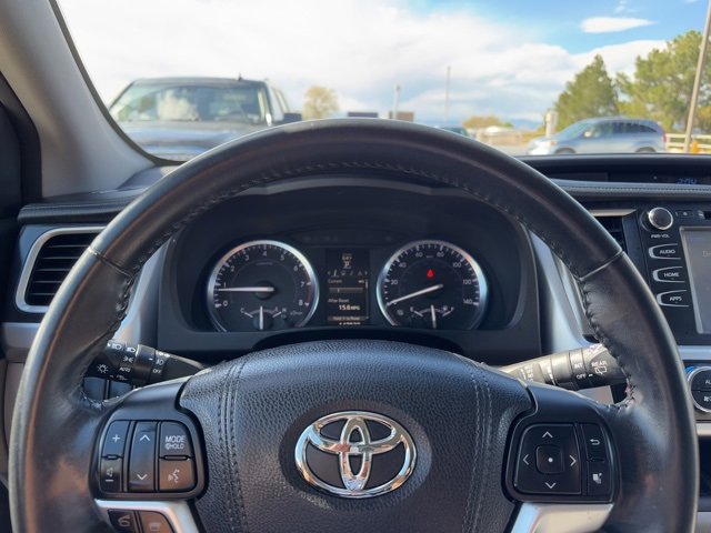 Used 2015 Toyota Highlander XLE image 18