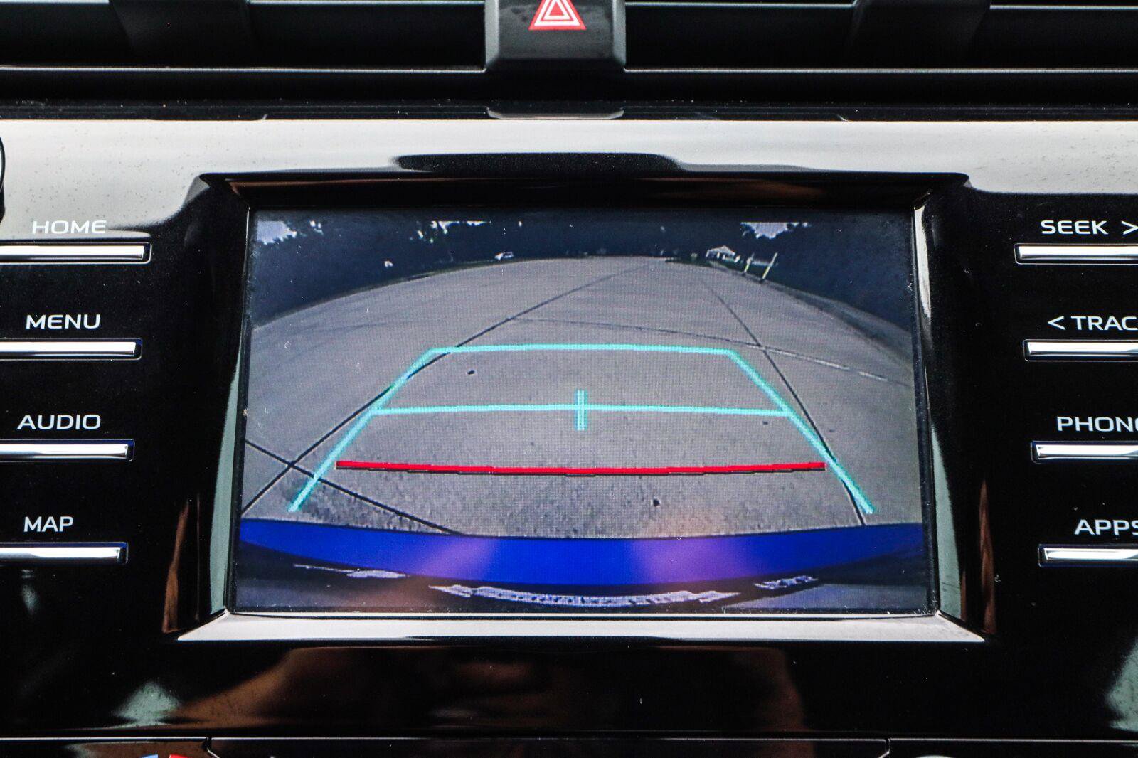Used 2019 Toyota Camry SE FWD image 8