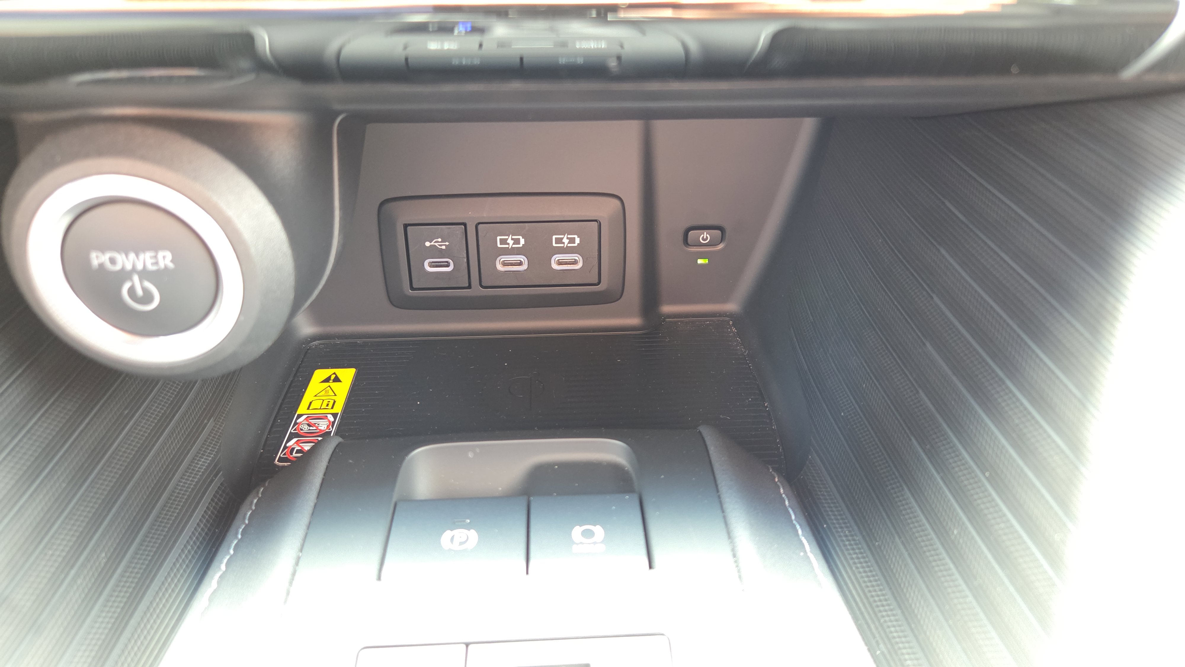 Certified 2024 Toyota Venza Nightshade image 25