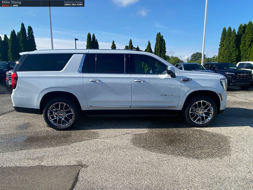 New 2026 GMC Yukon XL Denali w/ Advanced Technology Package AWD/4WD image 8
